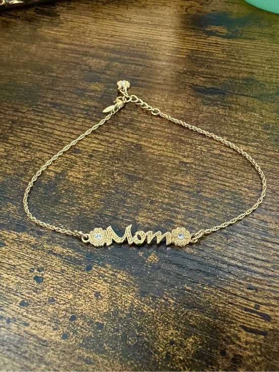 Jewelry - Vintage AVON Gold-Tone Mom Anklet (10”)